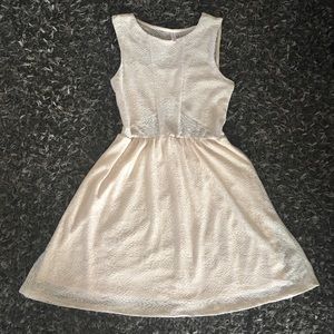 (Bran New)Cream color eyelet dress (without tags)